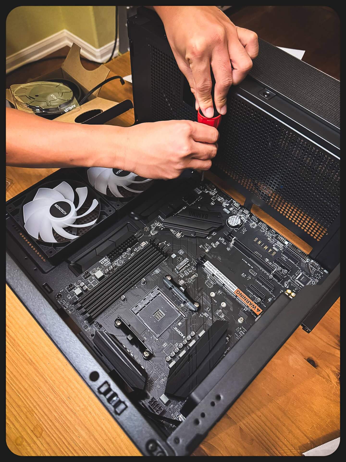 PC toplama sürecini gösteren bir diyagram.